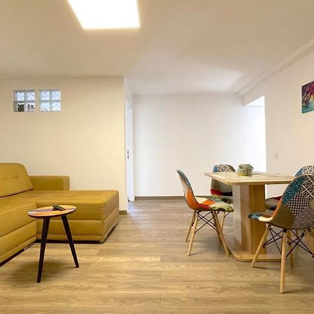 Well Prettyplaces Apartment 001 Брашов Экстерьер фото