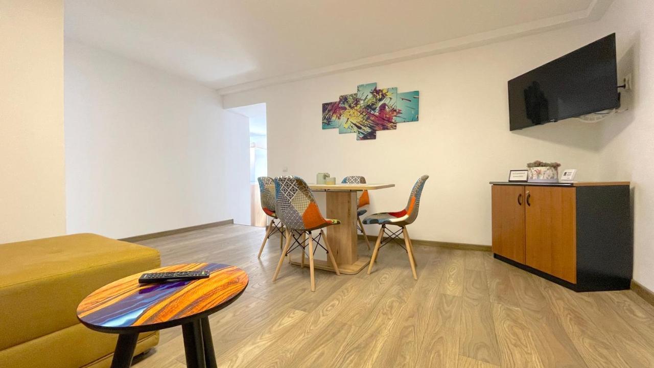 Well Prettyplaces Apartment 001 Брашов Экстерьер фото