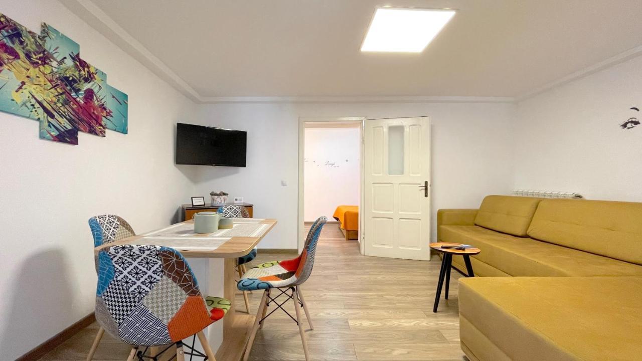 Well Prettyplaces Apartment 001 Брашов Экстерьер фото